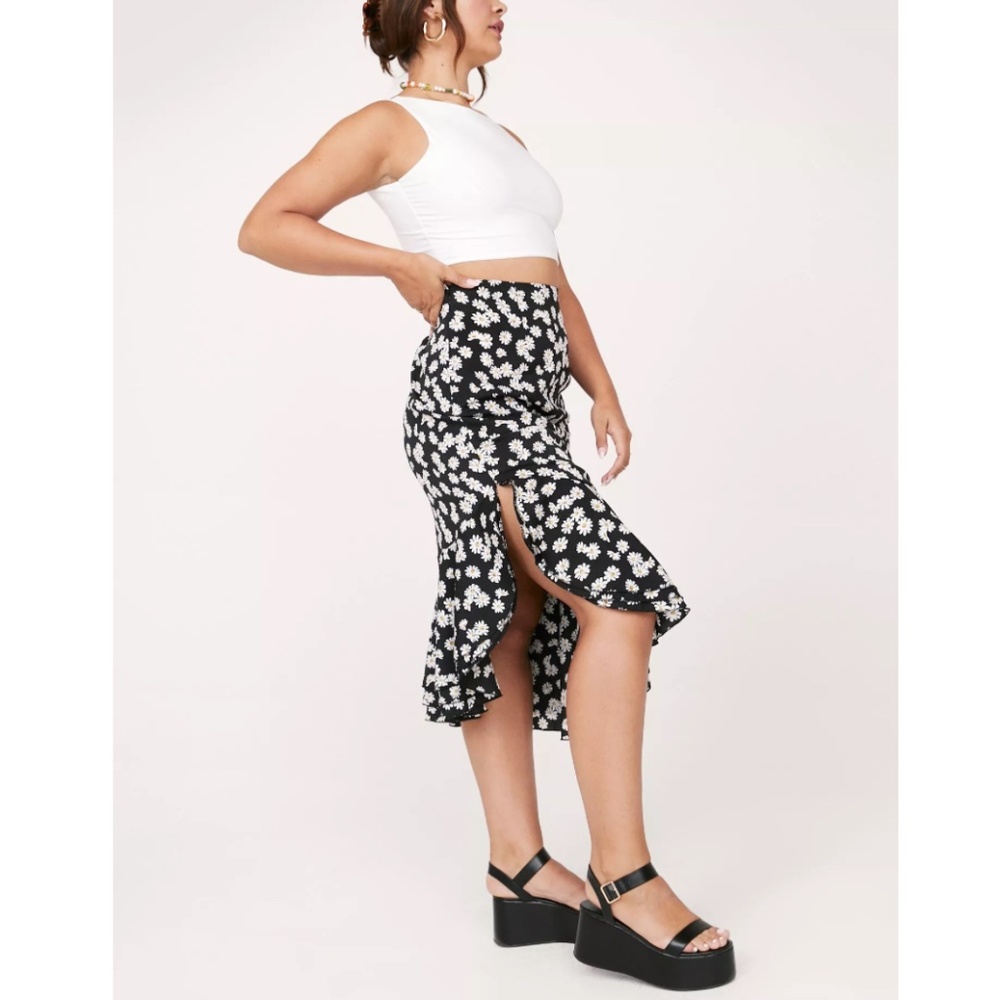 Nasty Gal Daisy Floral Asymmetrical Side Slit Ruffle Midi Skirt Plus Size 24
